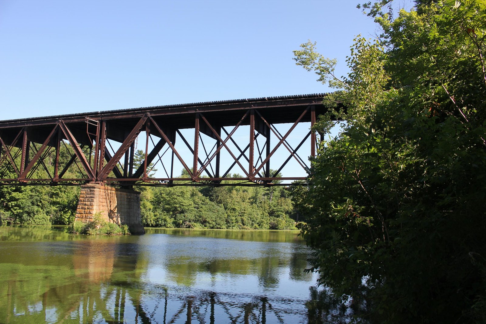 East truss span